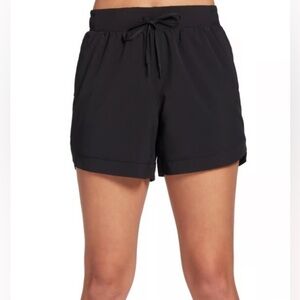 NWT Calia Journey Mid Rise 8“ Black Elastic Waist Workout Shorts with Pockets